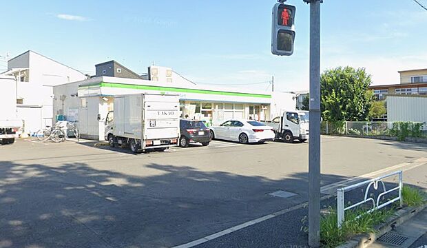 ファミリーマート小平上水南町店 230m
