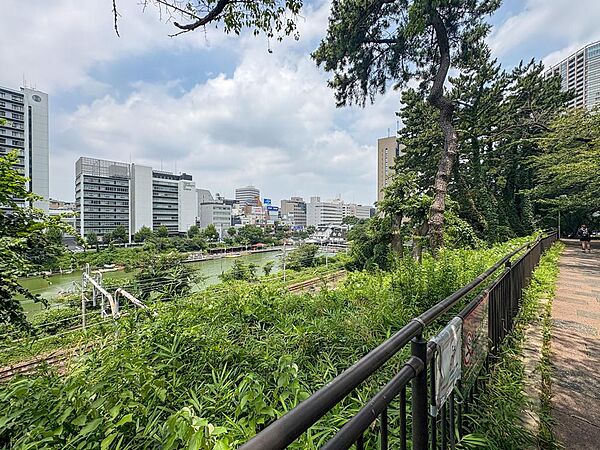 外濠公園まで約350m