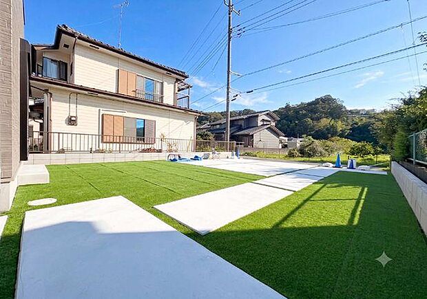 自転車やバイクなど、ゆとりのある敷地で置き場所に困ることはないでしょう。