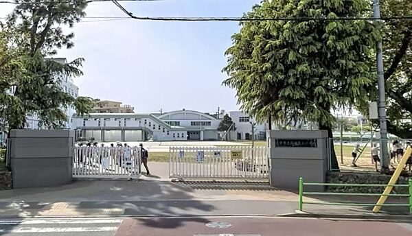 府中市立府中第二小学校まで253m
