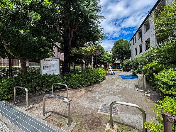 学園西町第二公園まで約10m