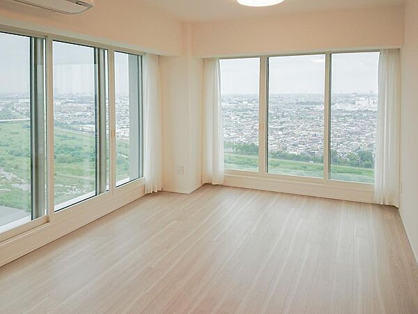 角部屋ならではの解放感。