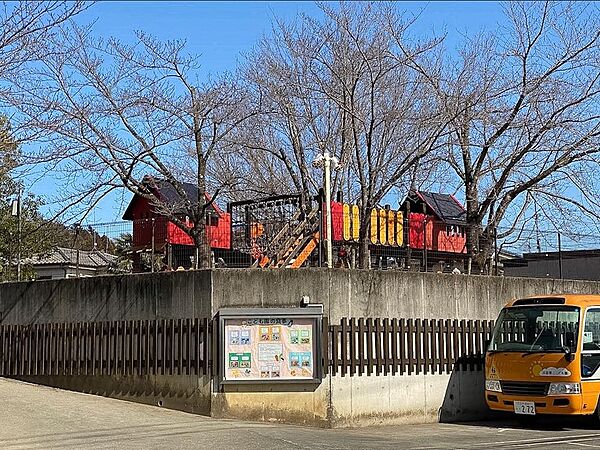共励第二こども園まで約1137m