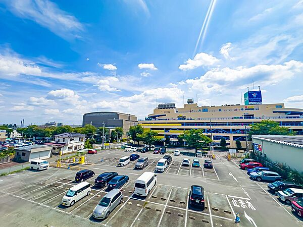 前向きな気持ちで背中を押してくれるかのような美しい空。青が栄える景色がここに有ります。2026/8/20撮影