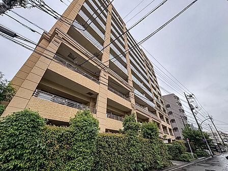 ご家庭によって優先順位やビジョンは様々です。予算内で希望を取り入れあなたらしい住宅を一緒に見つけていきましょう