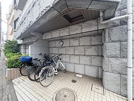流行に敏感で、物の本質を見める力を持つお客様に本当の意味での、上質ある「本物」を実現。