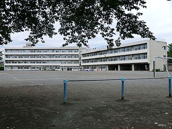 青梅市立藤巻小学校まで240ｍ