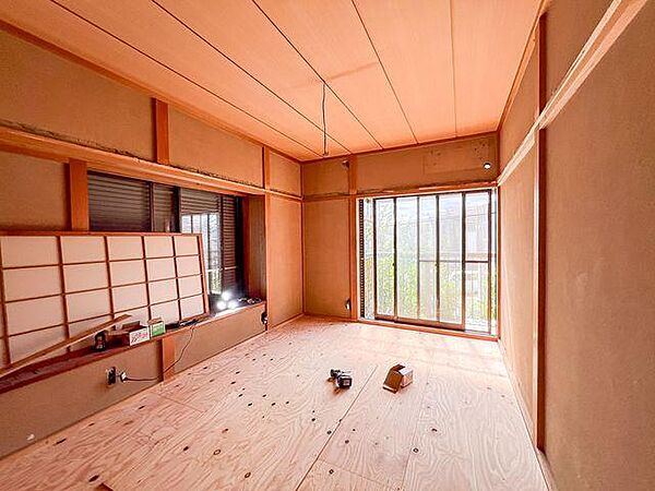 「和室」 全室南向きの明るい室内設計。快適な空間へ生まれ変わります。