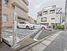 駐車場：敷地内に機械式駐車場を完備。大切な愛車を安心して保管できます。
