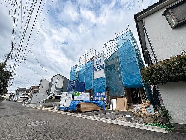 JR青梅線「牛浜」駅徒歩6分。全3棟の新築分譲地（今回販売2棟）。2026年11月完成予定です。