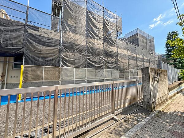 板橋区立赤塚第三中学校まで約574m