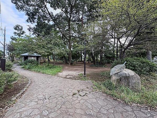 宮前公園まで約300m