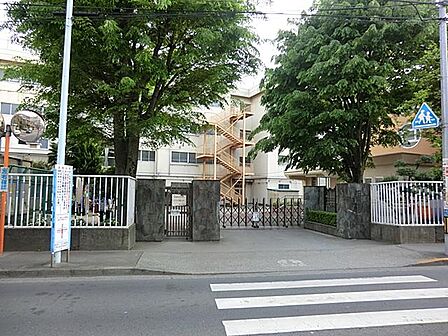 市立第三小学校まで約1280m