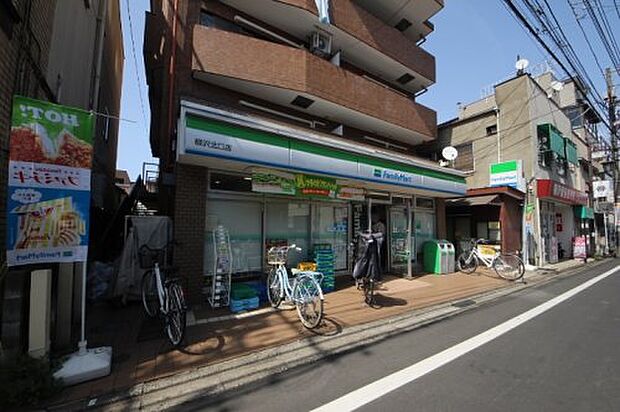 【コンビニエンスストア】ファミリーマート柳沢北口店まで637ｍ