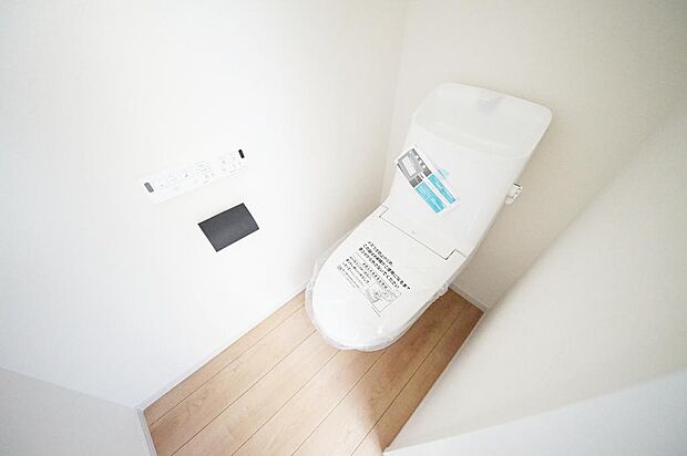 1階2階に快適なシャワートイレ完備
