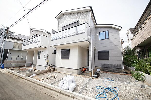全居室ペアガラス・床暖房・浄水器・浴室乾燥機・WIC・全居室2面採光+収納完備など設備充実