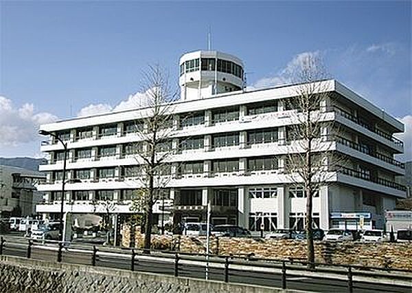 秦野市役所 徒歩65分。 5150m