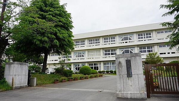 大井町立湘光中学校 徒歩22分。 1730m