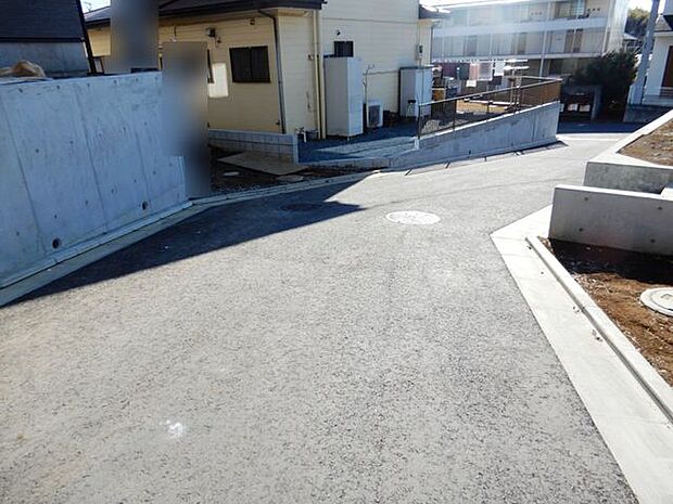 前面道路＆現地土地