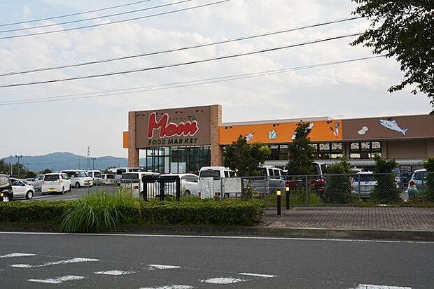 フードマーケットMom堀川店 徒歩5分。 360m