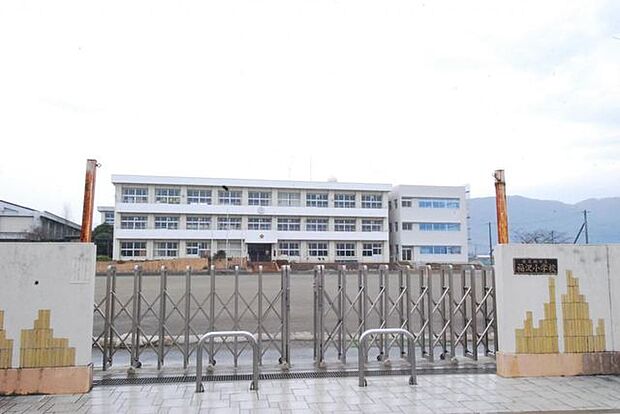 南足柄市立/福沢小学校 徒歩8分。 580m