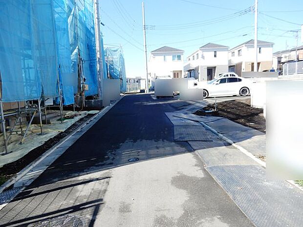 前面道路＆外観現地