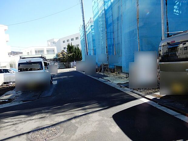 前面道路＆外観現地