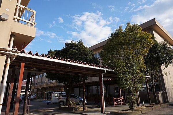 小田原市立鴨宮中学校 徒歩24分。 1870m