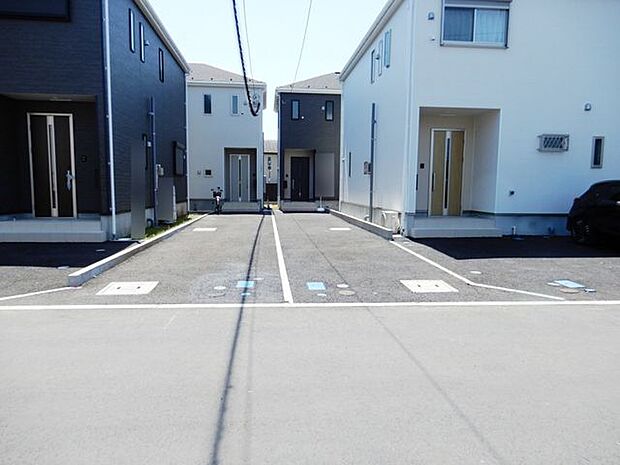 前面道路&現地外観