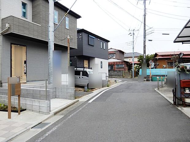 前面道路＆外観