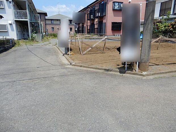 前面道路&現地土地