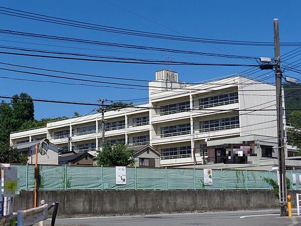 松田町立/松田小学校 徒歩17分。 1340m