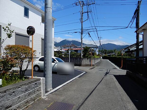 前面道路&外観