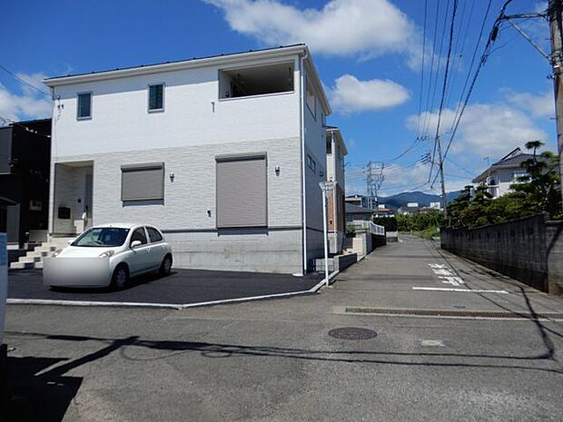 前面道路&外観