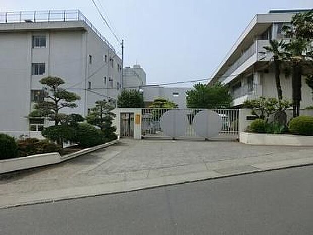 秦野市立大根小学校 徒歩24分。 1850m