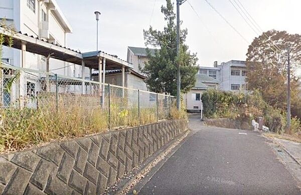 中井町立中井中学校 徒歩22分。 1700m
