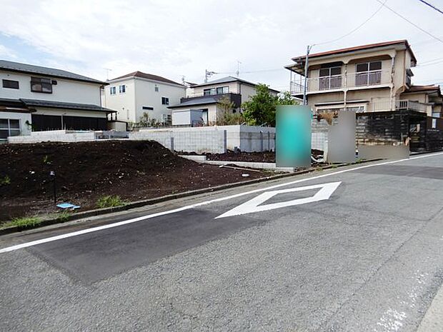 前面道路&外観