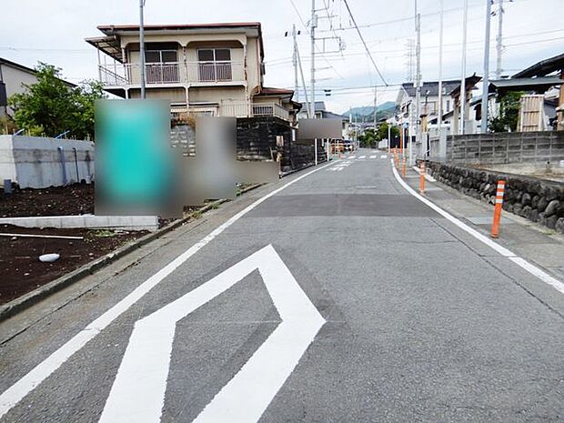 前面道路&外観