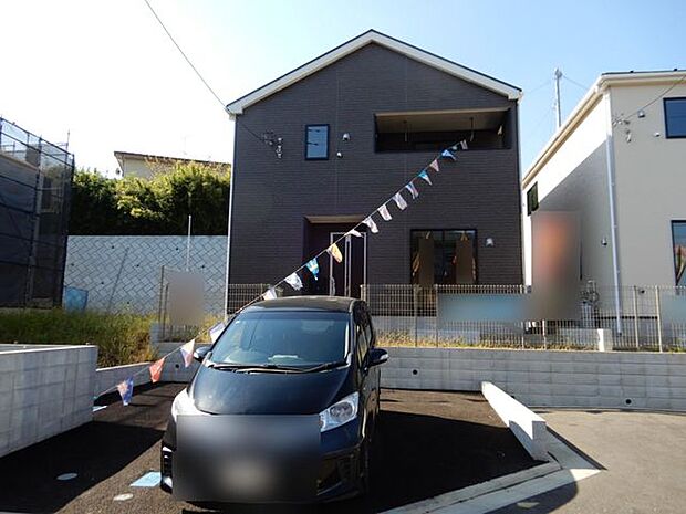 外観＆駐車場