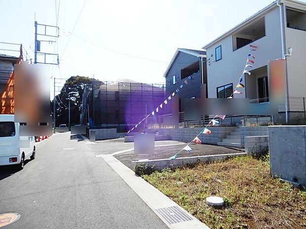 前面道路＆外観