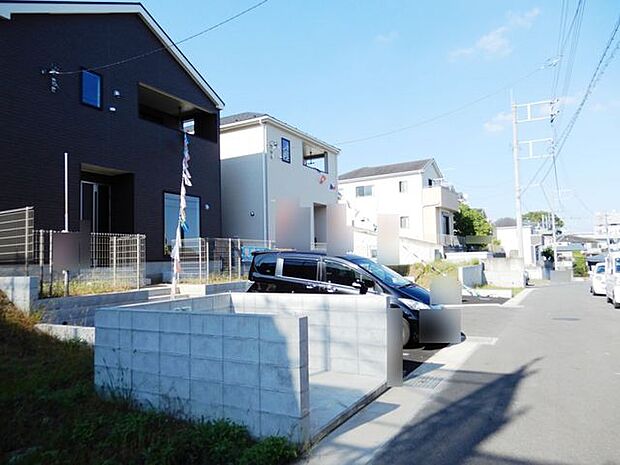 前面道路＆外観