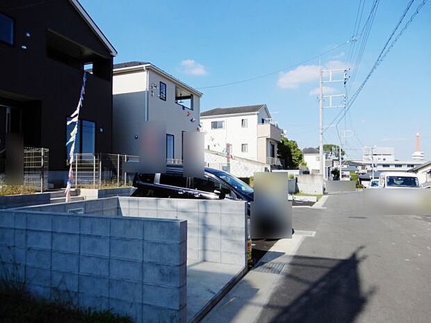 前面道路＆外観