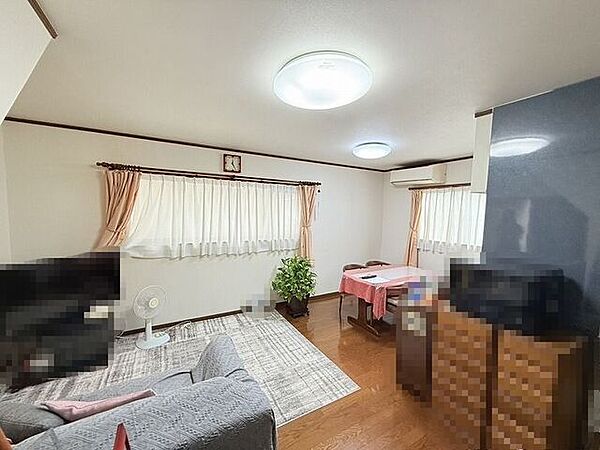 ※写真中の家具・調度品は売買対象に含まれません。