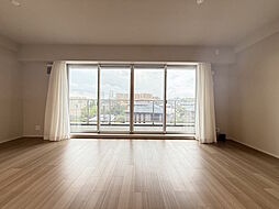 レーベン千里青山台ＧＲＡＮＨＩＧＨ 3SLDKのリビング/ダイニング