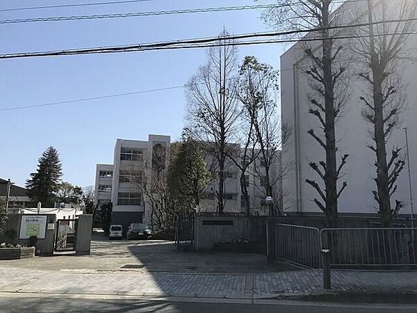 箕面市立第一中学校