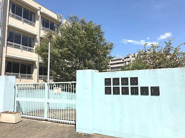 豊中市立第十七中学校