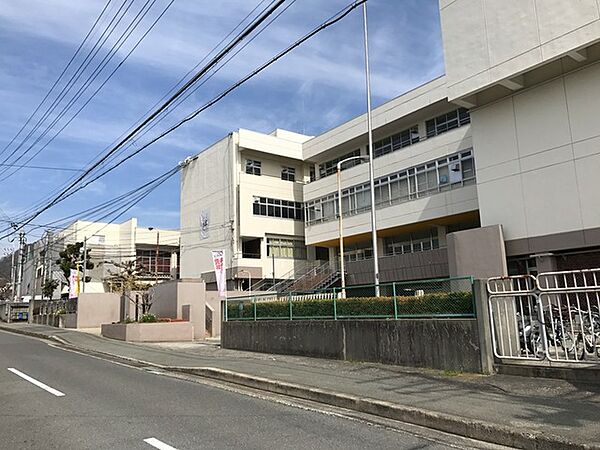 箕面市立第二中学校