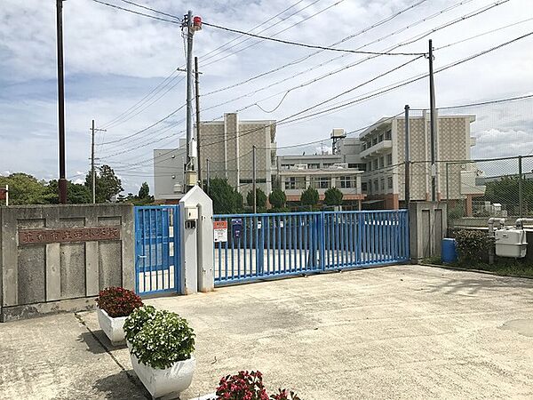 箕面市立西小学校