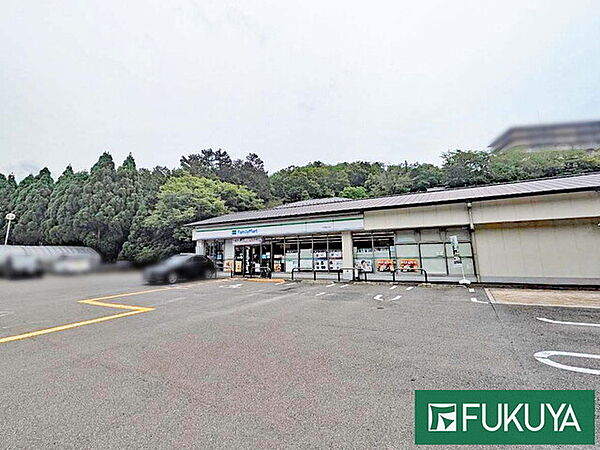 ファミリーマート 京都原谷店