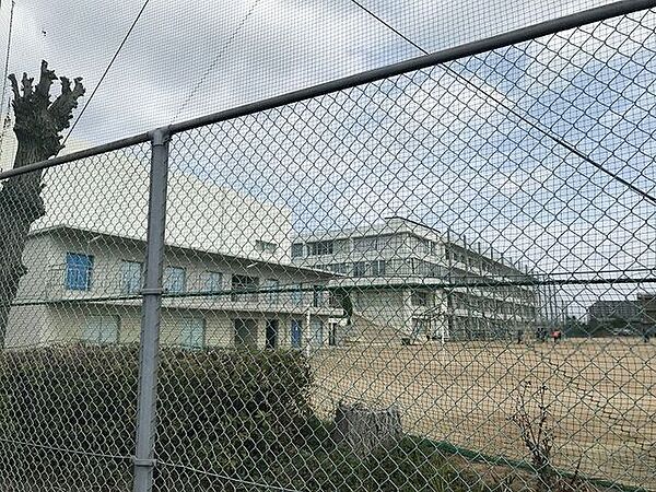 箕面市立第四中学校